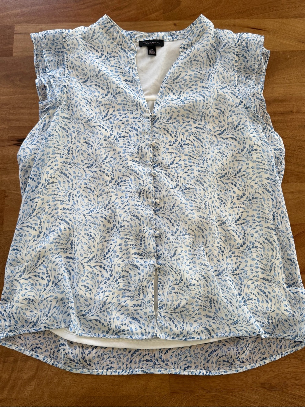 Tamara H Blue & White Floral Flutter Cap-Sleeve Button Front Top Size L